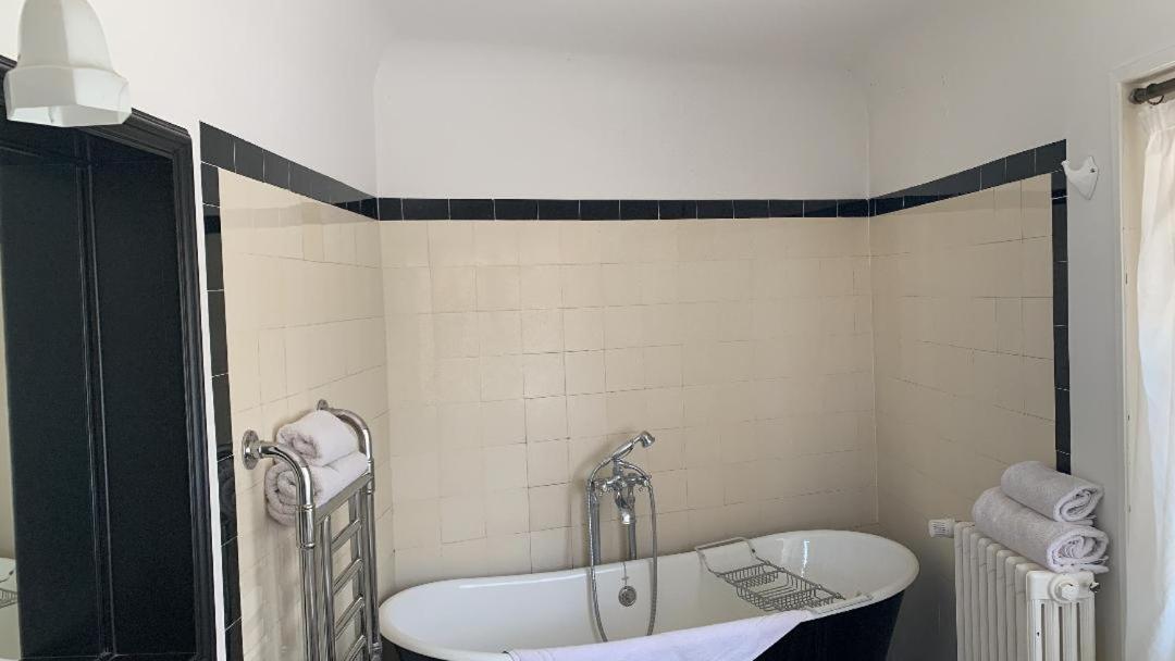 Chambres D'Hotes Manoir De Beaumarchais Les Chapelles-Bourbon Zewnętrze zdjęcie
